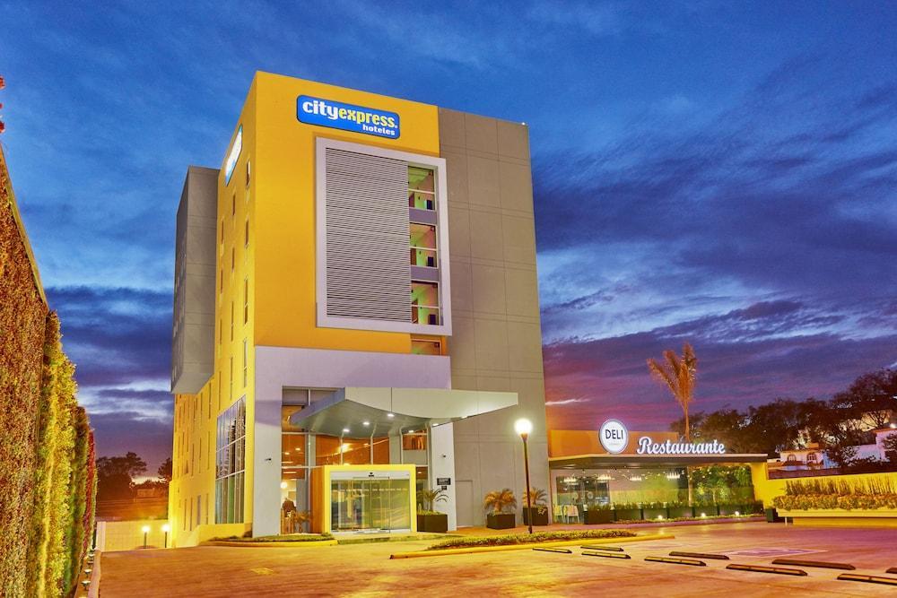 City Express By Marriott Guadalajara Aeropuerto Las Pintas Exterior photo