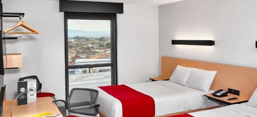 City Express By Marriott Guadalajara Aeropuerto Las Pintas Exterior photo
